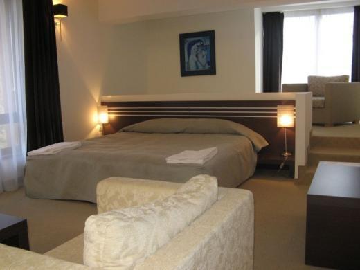 לובץ' Hotel Presidivm Palace מראה חיצוני תמונה
