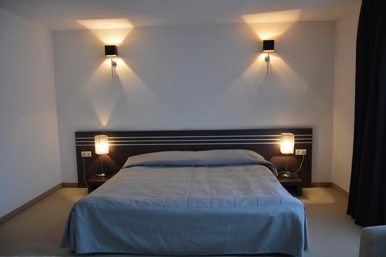 לובץ' Hotel Presidivm Palace מראה חיצוני תמונה