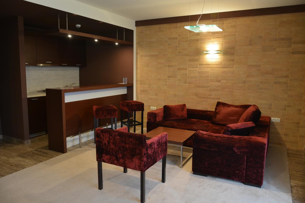 לובץ' Hotel Presidivm Palace מראה חיצוני תמונה