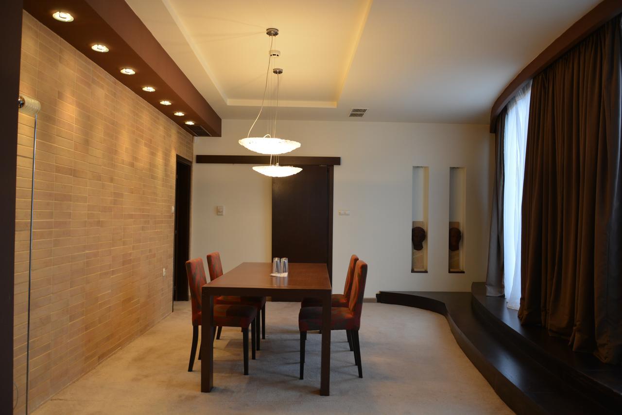 לובץ' Hotel Presidivm Palace מראה חיצוני תמונה