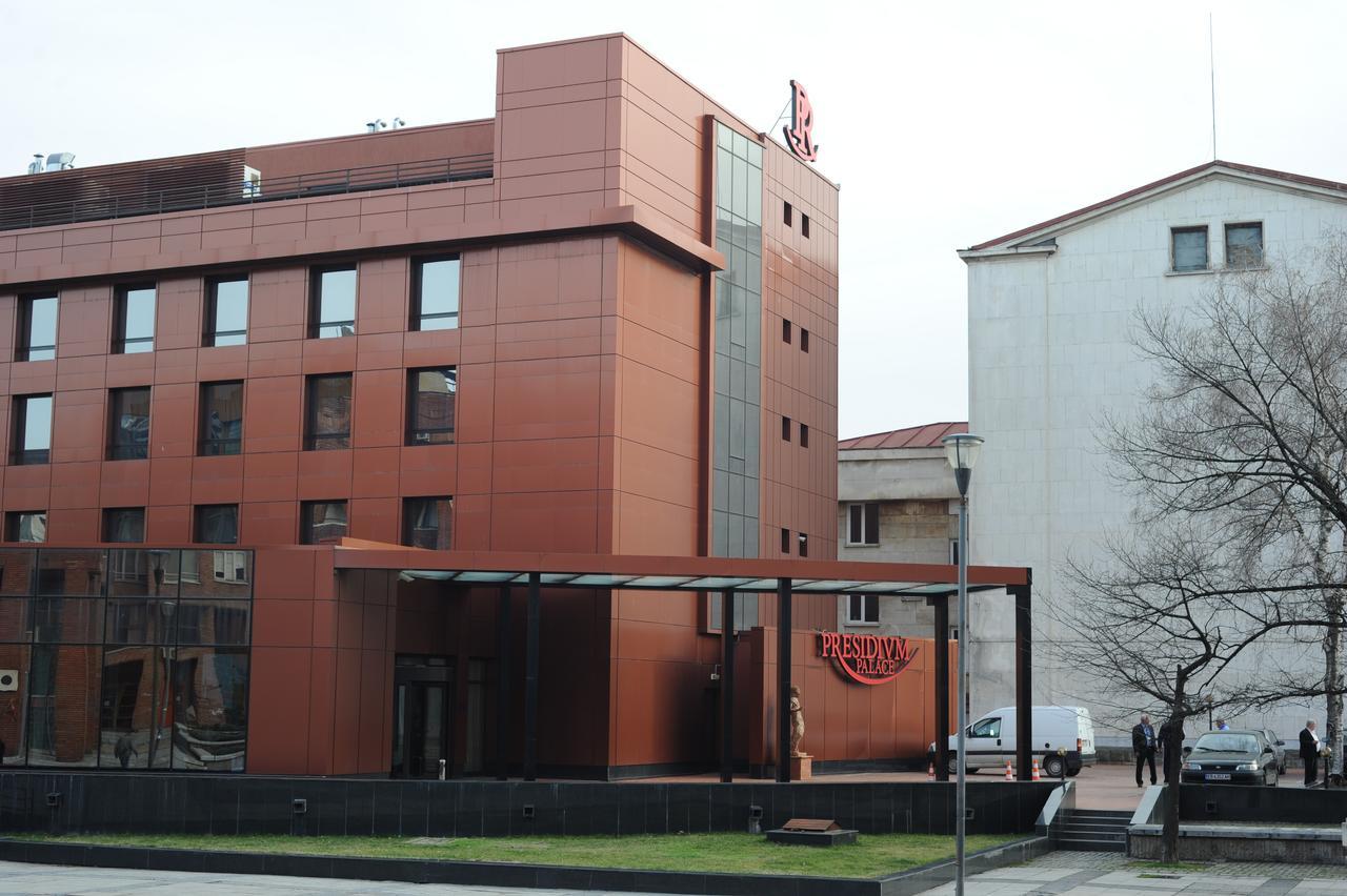 לובץ' Hotel Presidivm Palace מראה חיצוני תמונה