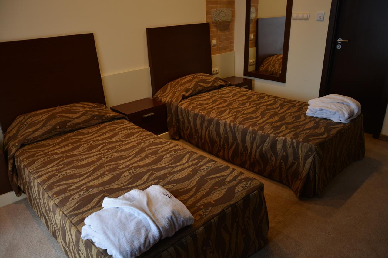 לובץ' Hotel Presidivm Palace מראה חיצוני תמונה