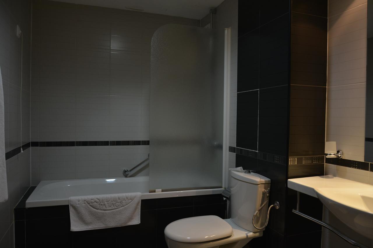 לובץ' Hotel Presidivm Palace מראה חיצוני תמונה