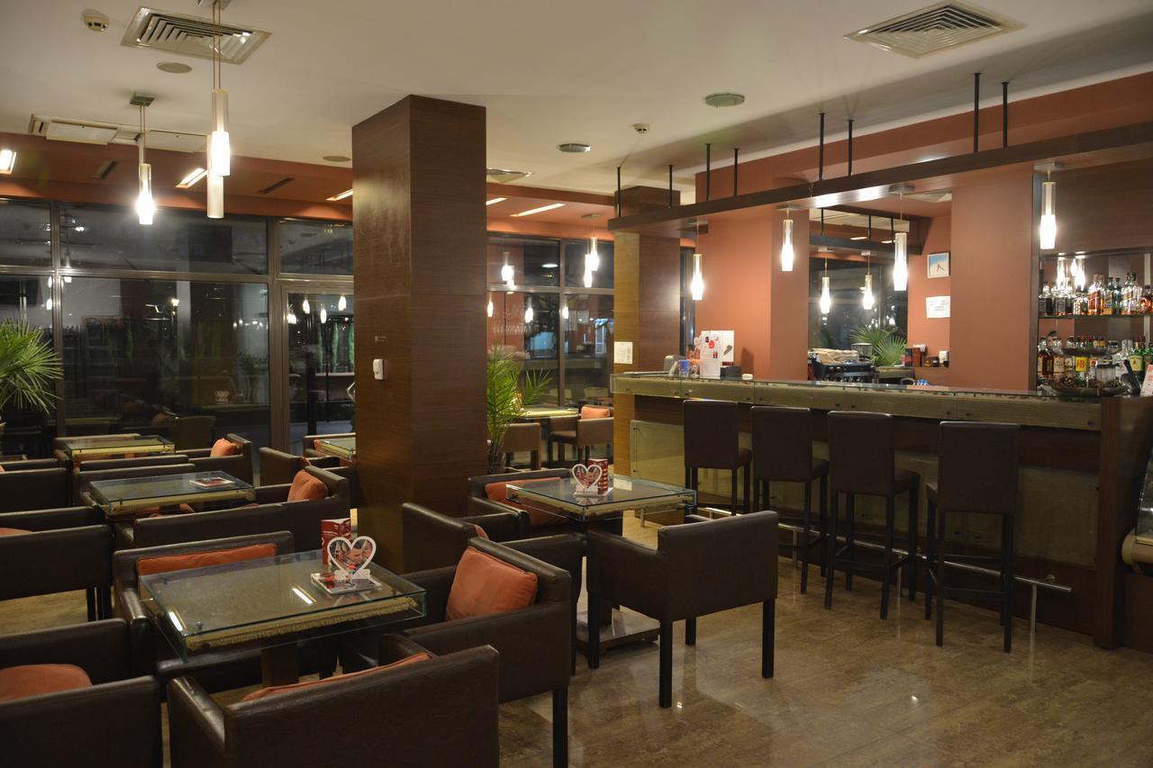 לובץ' Hotel Presidivm Palace מראה חיצוני תמונה